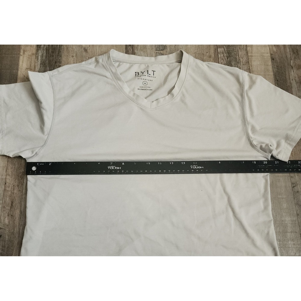 BYLT V-Neck T-Shirt Mens Medium Light Gray Signature Curved Hem Short Sleeve - Picture 3 of 5